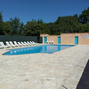 Chalet à Au Calme Sous Les Pins, Gassin