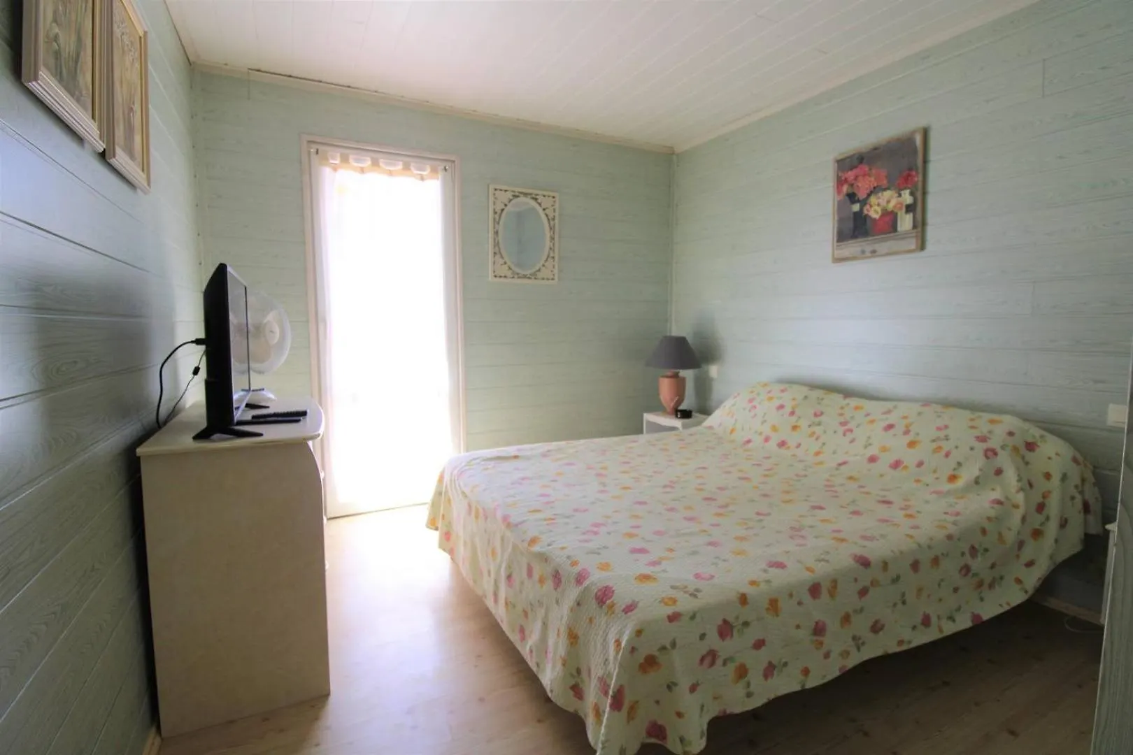 Gasmim41 - Golfe De St-Tropez - Chalet 3 Chambres Climatise Dans Domaine Prive Gassin 0*,  France